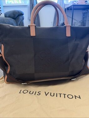 Louis Vuitton Damier Geant Souverain Duffle with LV Dust Bag Authentic.